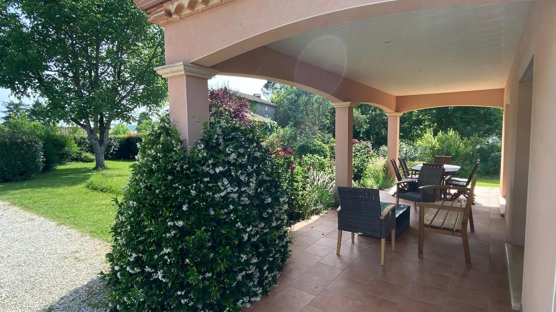 Villa Spacieuse Avec Piscine Prive , Vallee Du Lot Prayssac 0*,  Frankrig