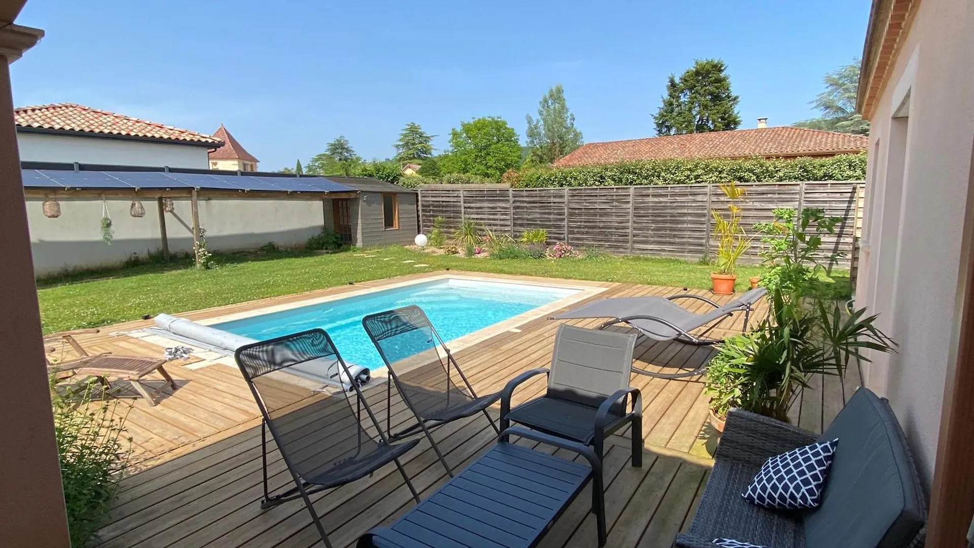 Villa Spacieuse Avec Piscine Prive , Vallee Du Lot Prayssac
